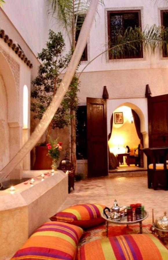 Riad Dar Rania Marrakech Medina Jemaa El Fna Marrakesh Bagian luar foto